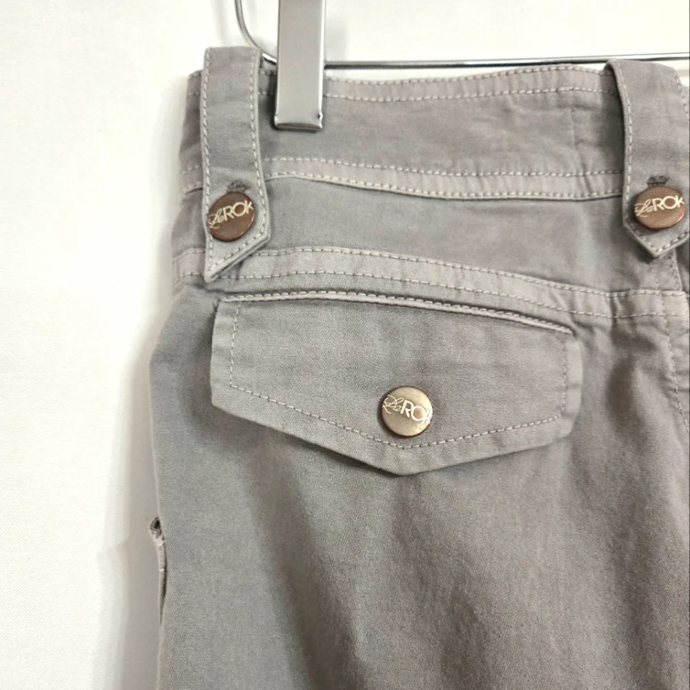 LaRoc Gray Summer Shorts  Roll up Cuffs. Size 4 - Picture 4 of 9